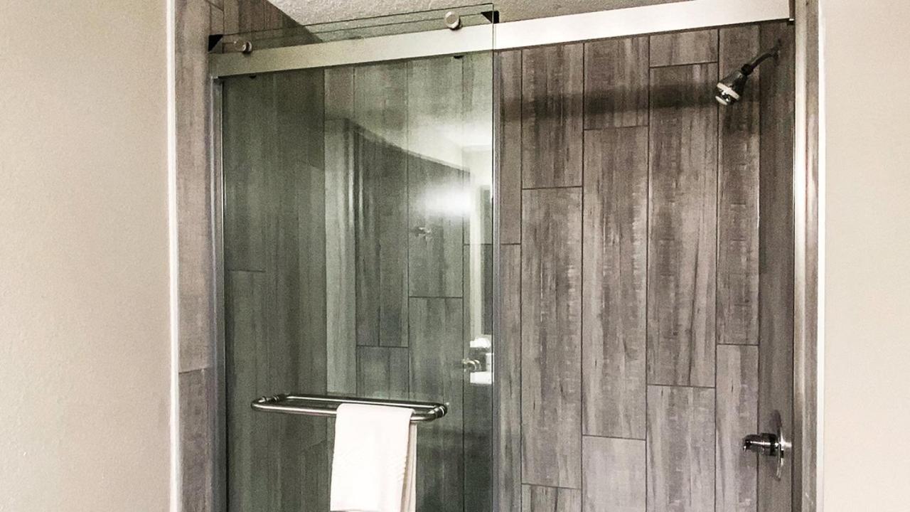 Quality Inn Roseville-Detroit North Luaran gambar